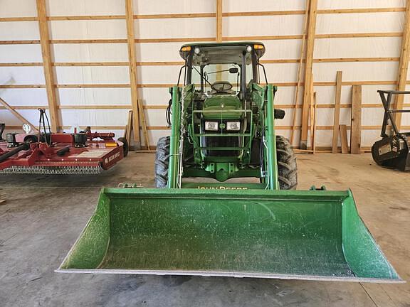 Image of John Deere 5075M equipment image 1