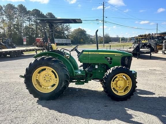 Image of John Deere 5075M equipment image 4