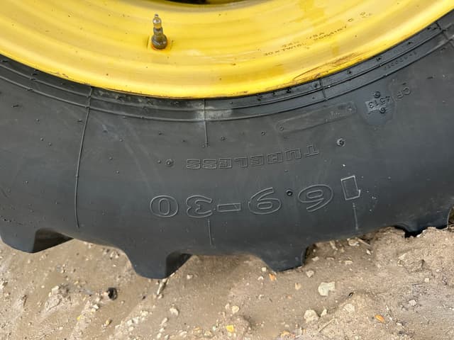 Image of John Deere 5075M equipment image 4