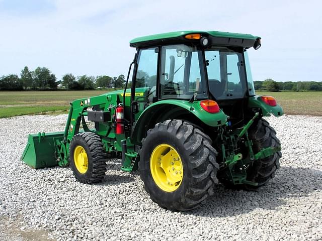 Image of John Deere 5085E equipment image 3