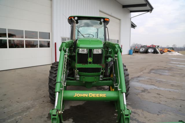 Image of John Deere 5085E equipment image 4