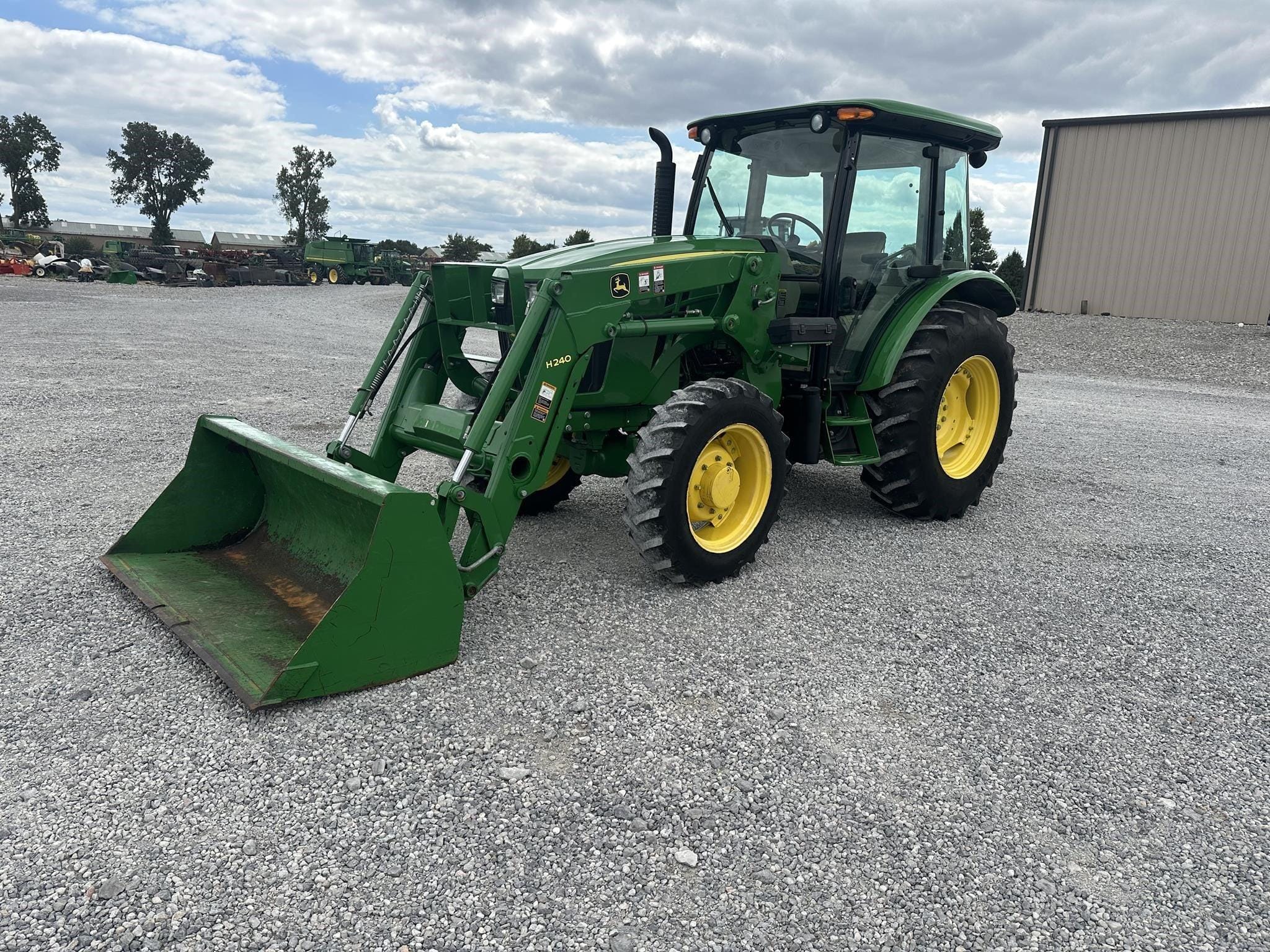 2014 John Deere 5085E Equipment Image0