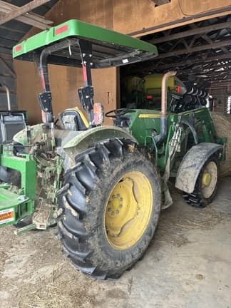 Image of John Deere 5085E equipment image 3