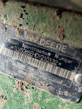 Image of John Deere 5085E equipment image 4