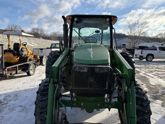 Image of John Deere 5085E equipment image 4