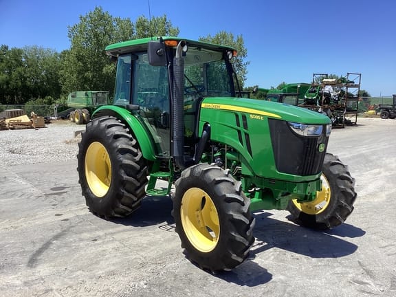 2014 John Deere 5085E Equipment Image0