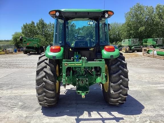 Image of John Deere 5085E equipment image 3