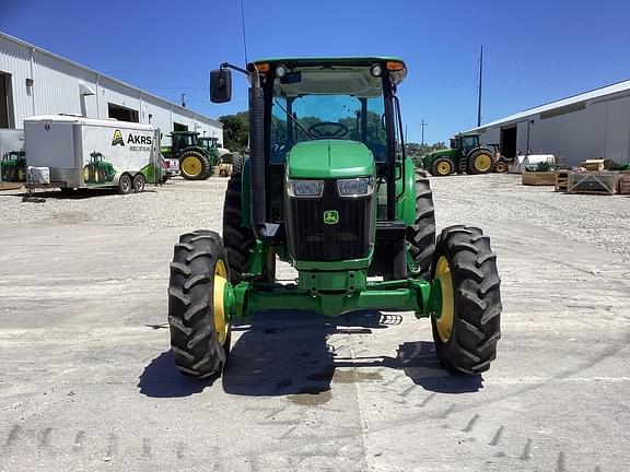 Image of John Deere 5085E equipment image 1