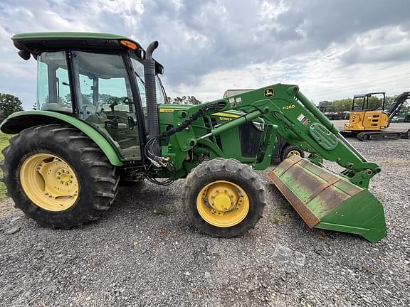 Image of John Deere 5085E equipment image 3
