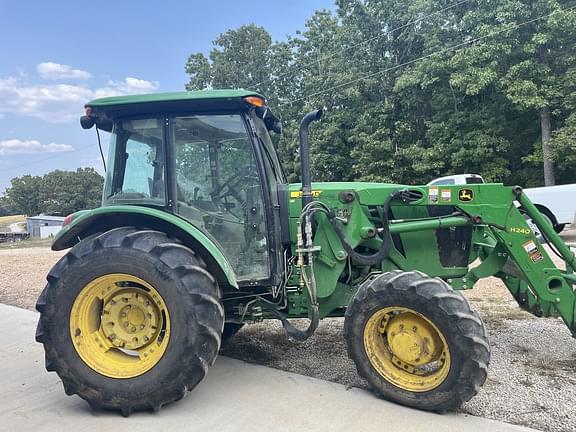 Image of John Deere 5085E equipment image 2