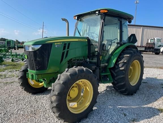 Image of John Deere 5085E equipment image 1