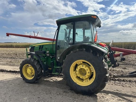 Image of John Deere 5085E equipment image 1