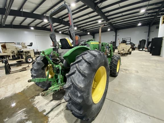 Image of John Deere 5085E equipment image 2