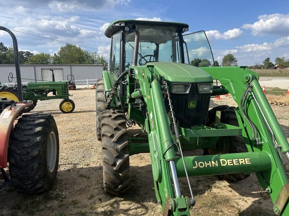 2014 John Deere 5085E Equipment Image0