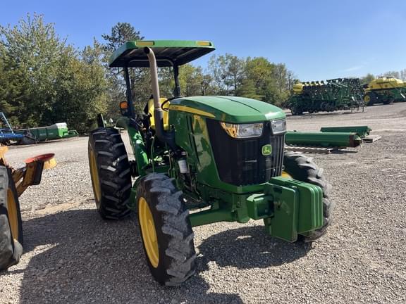Image of John Deere 5085E equipment image 1