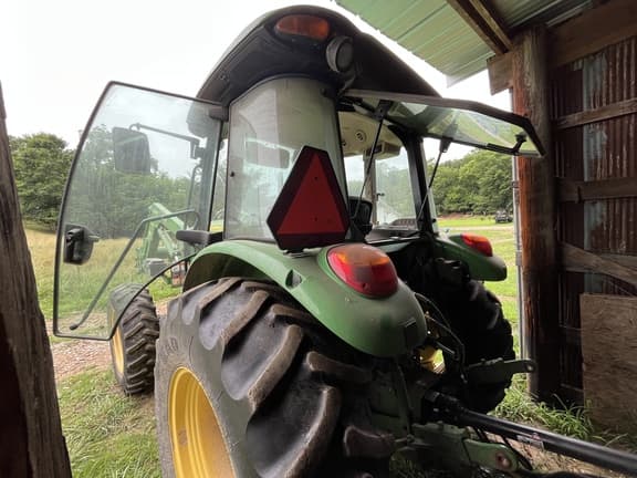 Image of John Deere 5085E equipment image 4