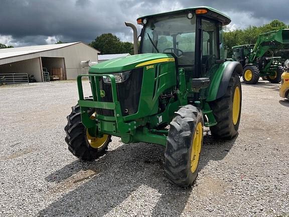 Image of John Deere 5085E equipment image 2