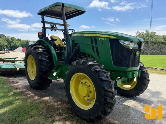 Image of John Deere 5085E equipment image 3