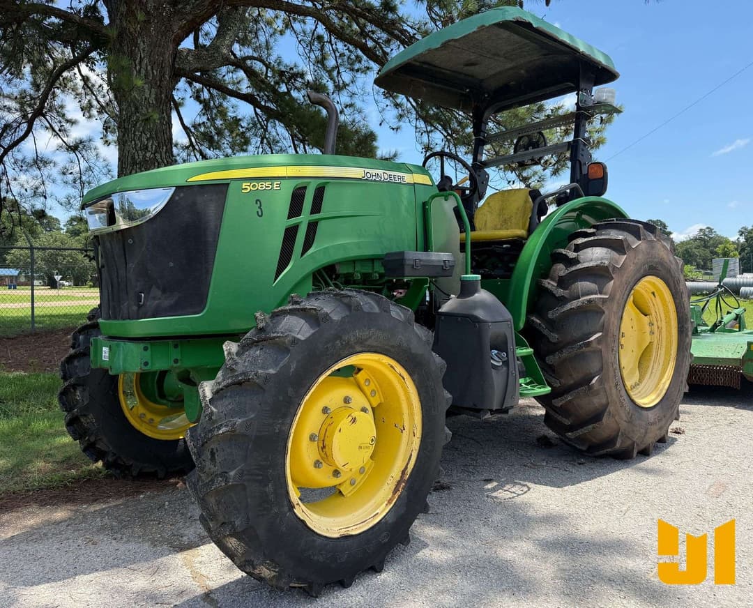 Image of John Deere 5085E Primary image