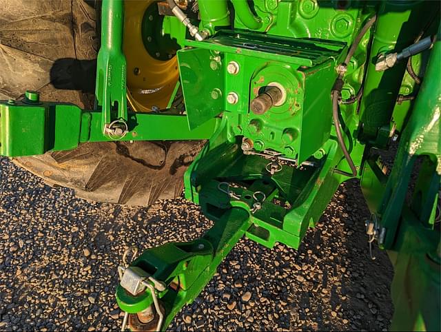 Image of John Deere 5085M equipment image 4