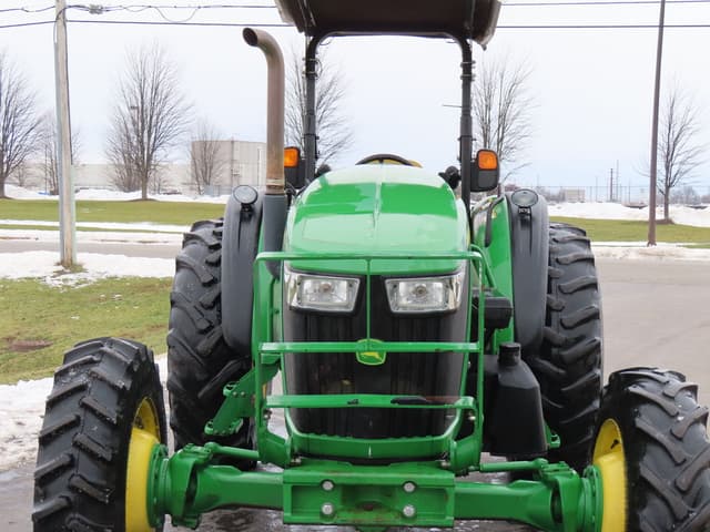 Image of John Deere 5085M equipment image 4