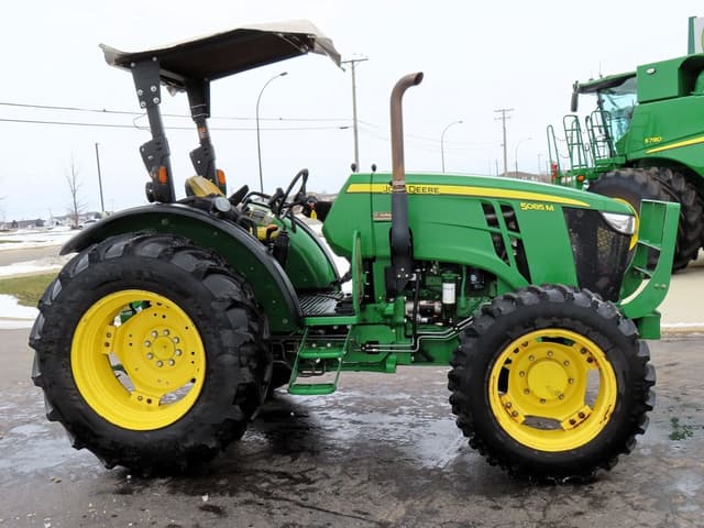 Image of John Deere 5085M equipment image 3