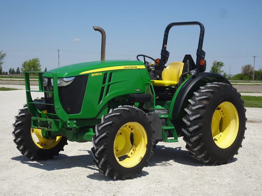 2014 John Deere 5085M Equipment Image0