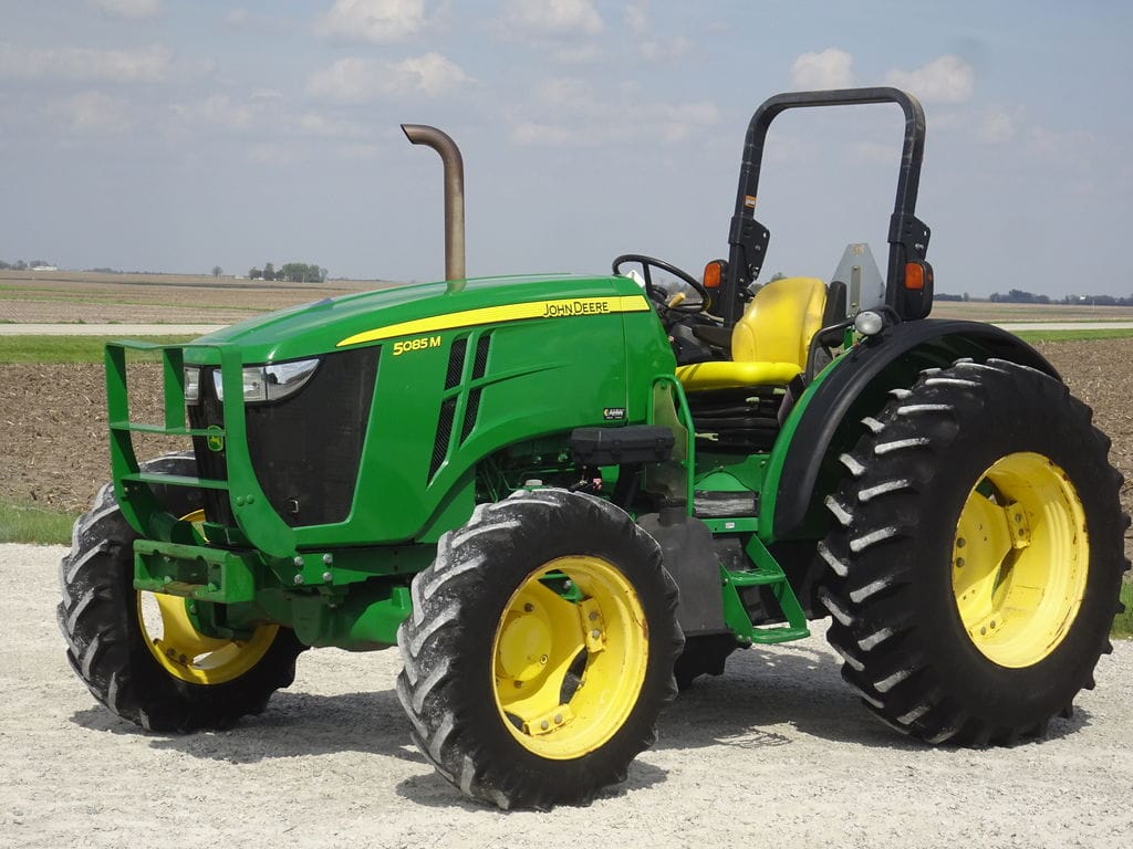 2014 John Deere 5085M Equipment Image0