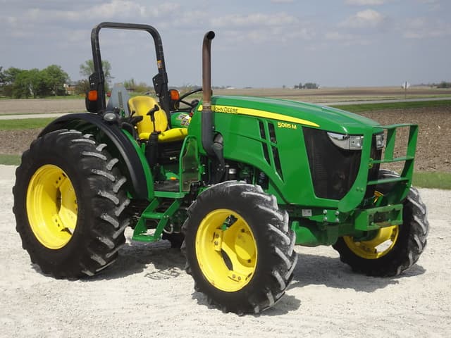 Image of John Deere 5085M equipment image 1