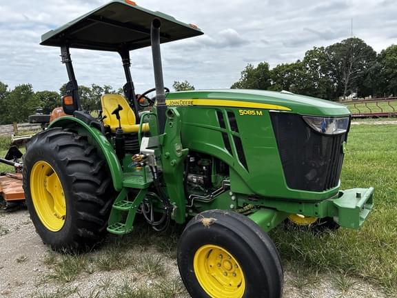 Image of John Deere 5085M Primary image
