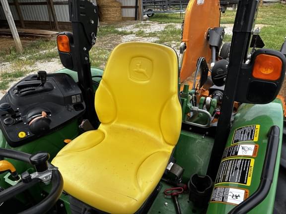 Image of John Deere 5085M equipment image 4