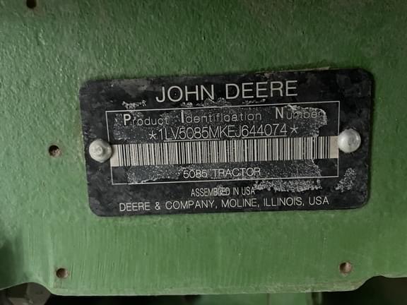 Image of John Deere 5085M equipment image 4