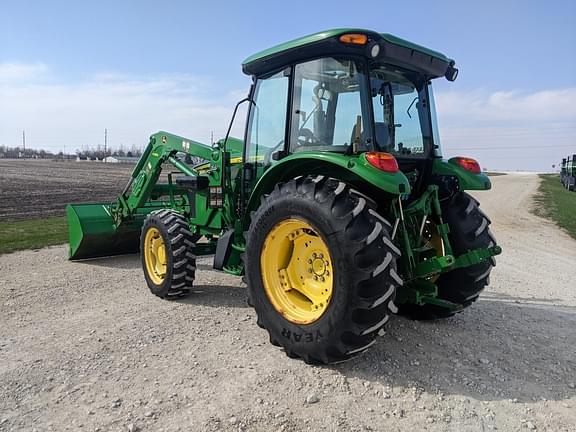 Image of John Deere 5085M equipment image 2