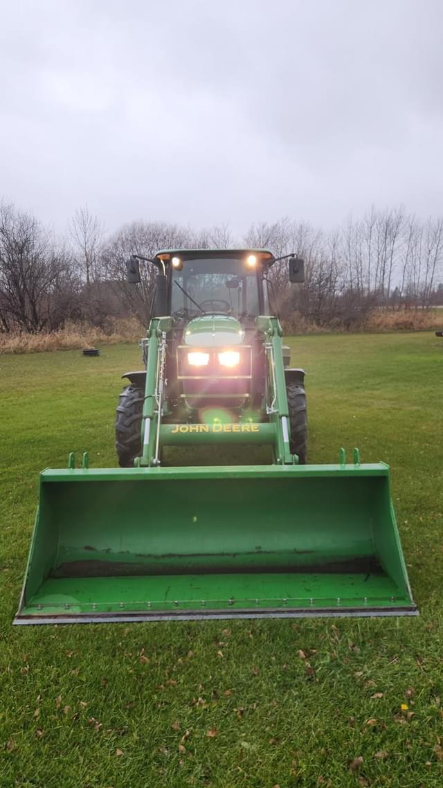 Image of John Deere 5085M equipment image 2