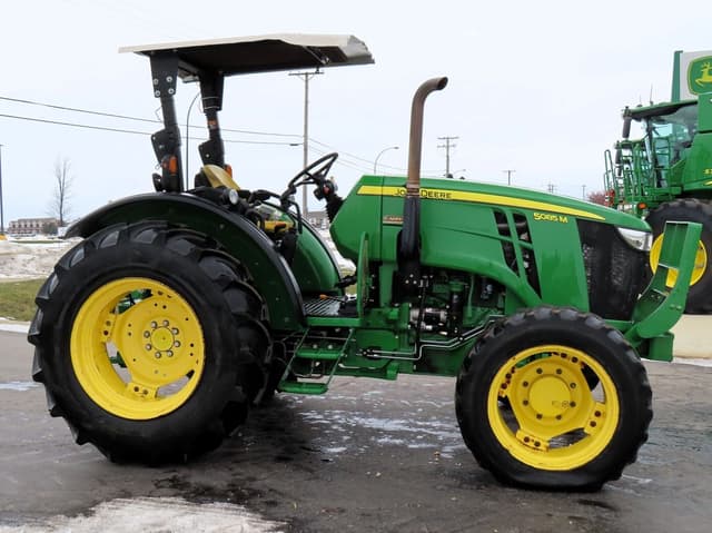 Image of John Deere 5085M equipment image 3