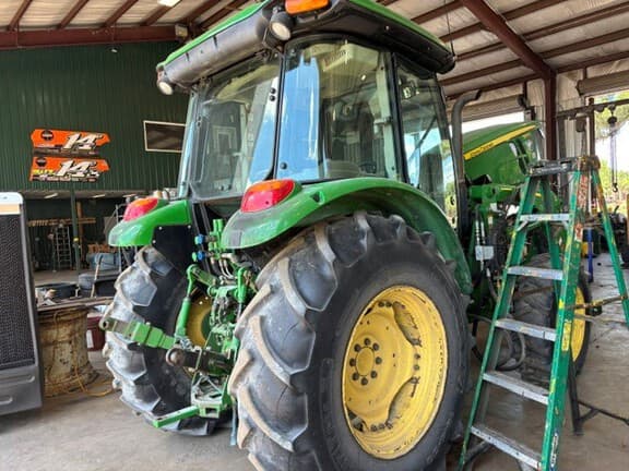 Image of John Deere 5100E equipment image 3