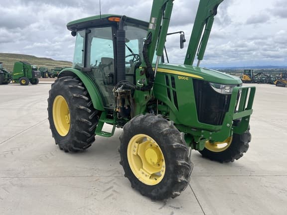 Image of John Deere 5100E equipment image 4