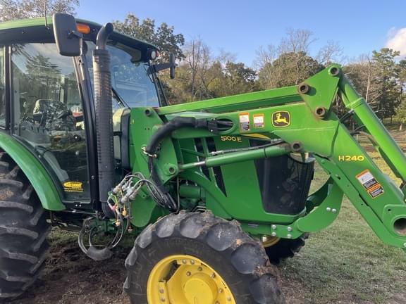 Image of John Deere 5100E equipment image 2