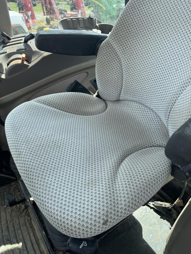 Image of John Deere 5100E equipment image 2