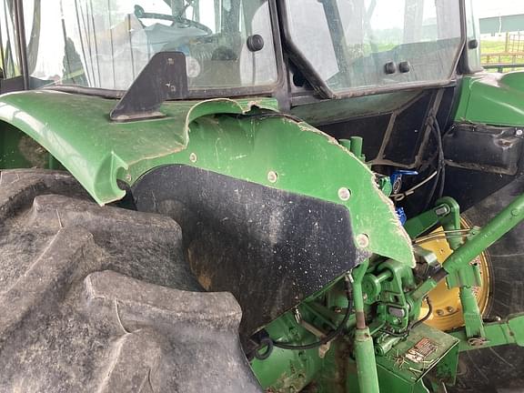 Image of John Deere 5100E equipment image 4