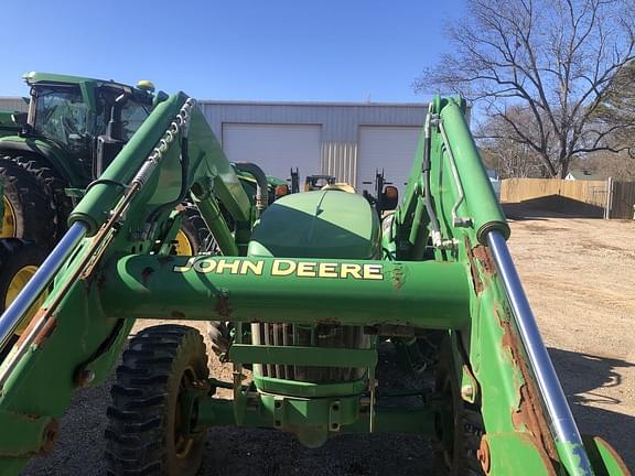 Image of John Deere 5100E equipment image 4