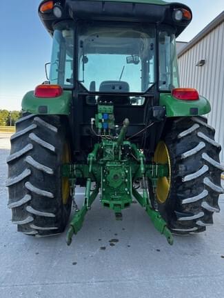 Image of John Deere 5100E equipment image 4