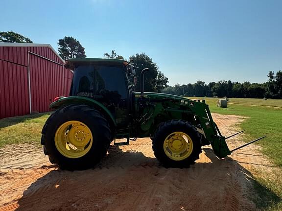 Image of John Deere 5100E equipment image 4