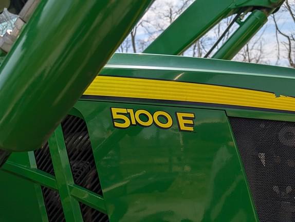 Image of John Deere 5100E equipment image 2