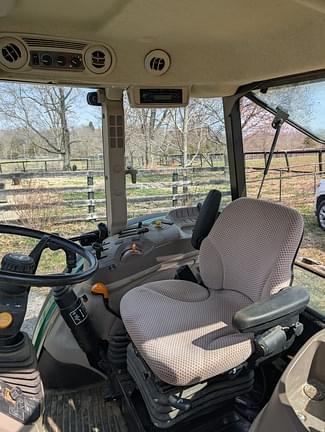 Image of John Deere 5100E equipment image 4