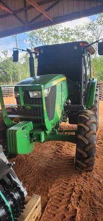 Image of John Deere 5100E equipment image 3