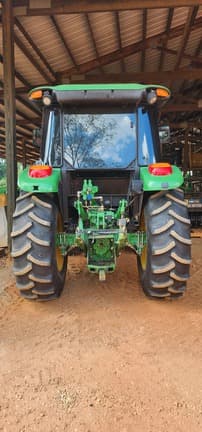 Image of John Deere 5100E equipment image 2
