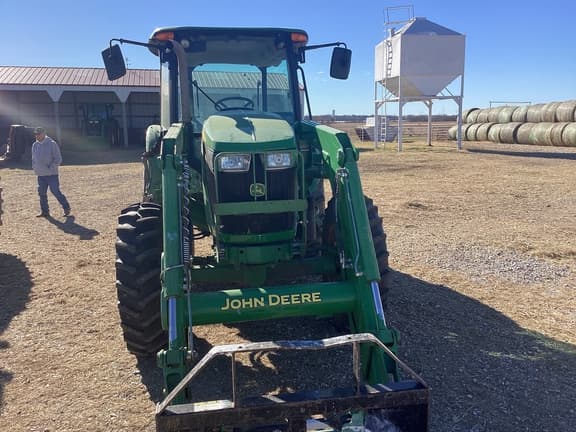 Image of John Deere 5100E equipment image 2