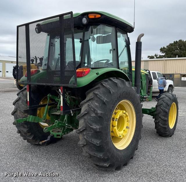 Image of John Deere 5100E equipment image 4