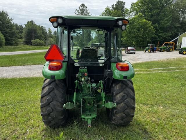 Image of John Deere 5100E equipment image 3